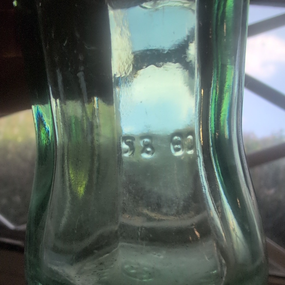 Vintage Coca-Cola Meridian Miss 1958 Hobbleskirt Green Glass Coke Bottle 6oz - Picture 3 of 3